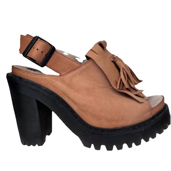 Dr. Martens Seraphina Slingback Kiltie Lug Sole Sandal Womens 7 Tassle Platform - Picture 10 of 10